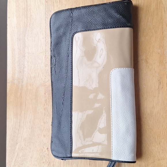 Nine West Black, White, and Tan Clutch - Picture 5 of 8